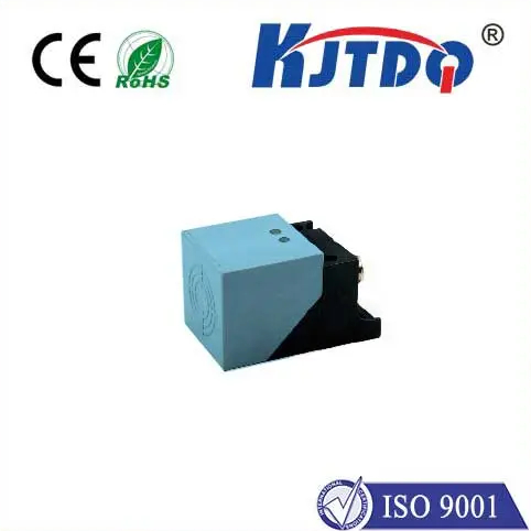 KJT B40 Flush Plug-in 10V 36VDC Sn 5mm-30m Plug-in IP67 PNP Analog Inductive Proximity Sensor 